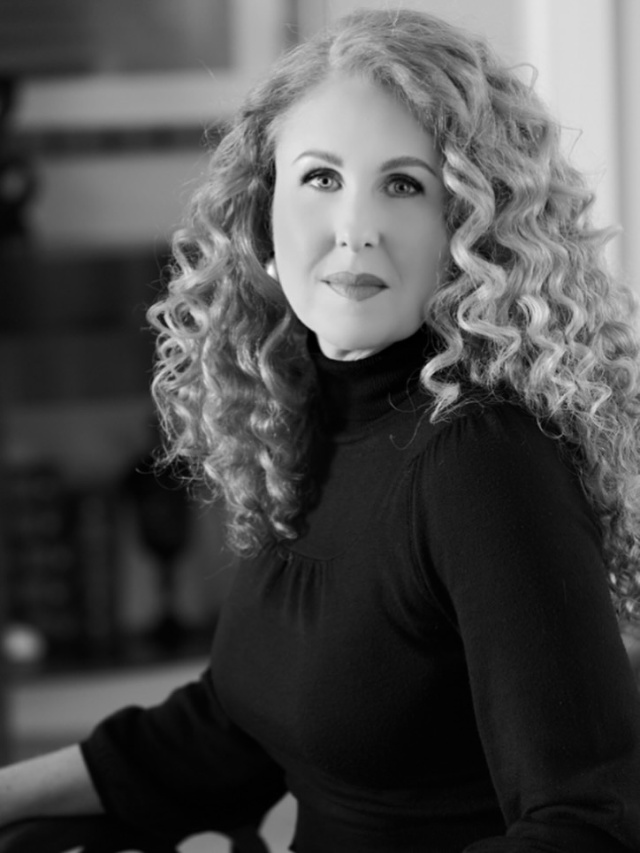 Meet the Leadership Team! Tara Kaufmann is the Director of Interior Detailing, and graduated from Florida State University with a bachelor’s degree in Interior Design. She has been working in the design industry for over 20 years and joined Marc-Michaels in 2005. Since then, Tara has been fortunate to travel around the world as a team member on some of the most exciting projects on the firm’s resume. #leadership #interiordesigner #interiordetailing #meettheteam #interiordesign
