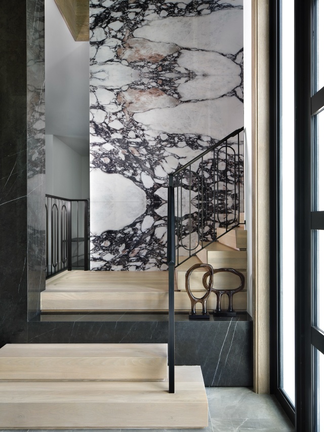 A grand entrance makes a first impression that lasts ✨ #entryway #interiordesign #luxuryhomes