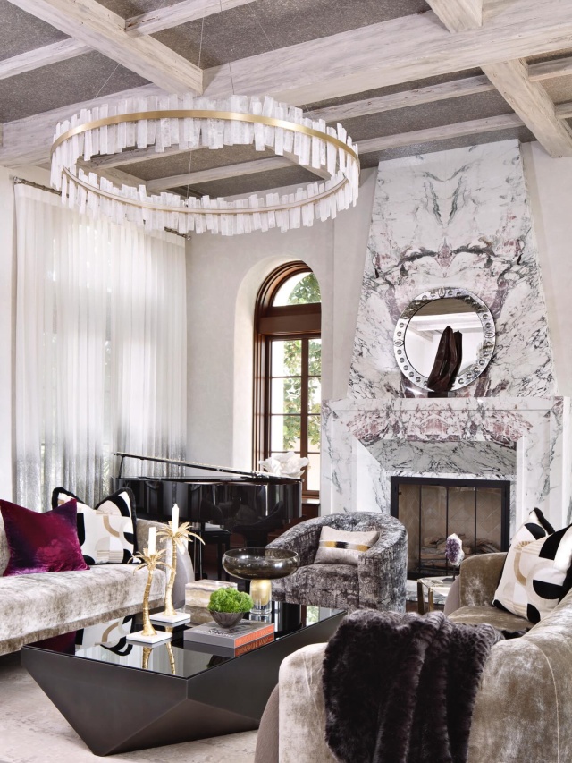 “The palette is rich and unexpected—saturated jewel tones, moody neutrals, and opulent textures all working in harmony. Even the neutrals have depth and luster. Every room tells its own story.” –Linda Hartmann @modernluxury @lindas_designeye @jessglynnphoto #featured #modernluxury #interiordesign #renovation #luxuryhomes #livingroom