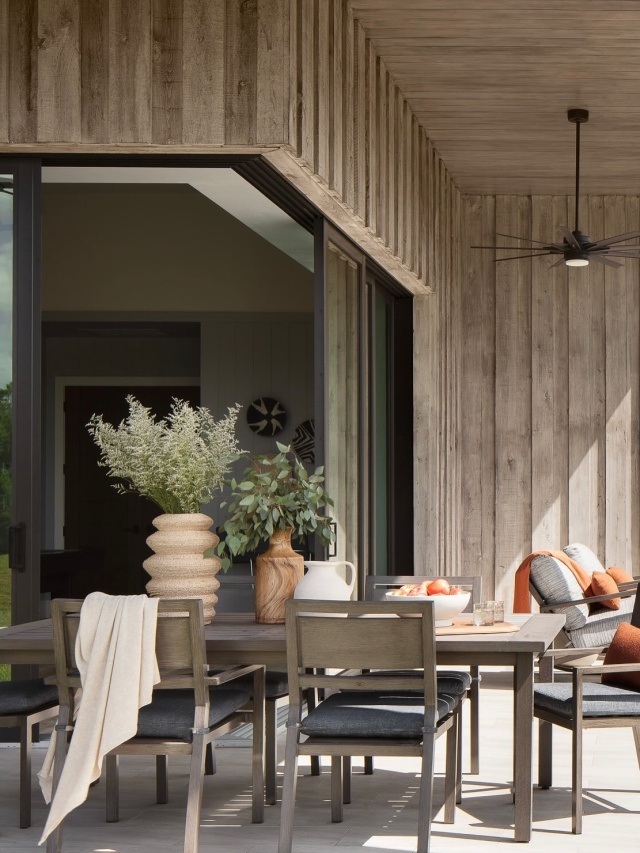 Fall in Florida 🍂 #outdoorliving #outdoordining #modernranch #interiordesign #luxuryhomes #pinecreek #ranchdesign #ranchlife