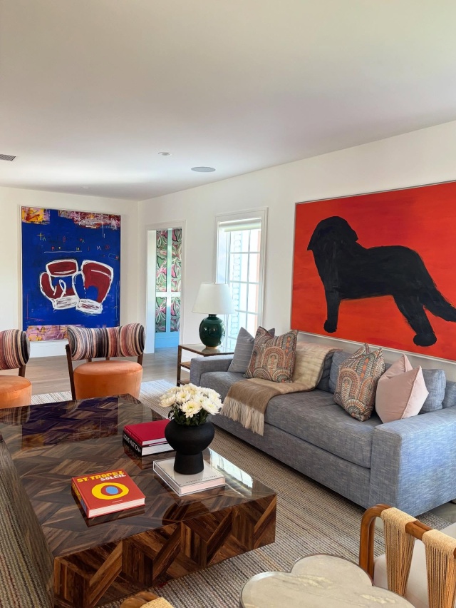 Photoshoot day with the always wonderful @jessglynnphoto! Can’t wait to see these 📸 #photoshoot #interiordesign #southflorida #luxuryhomes #interiordesign #luxurydesign #oceanridge