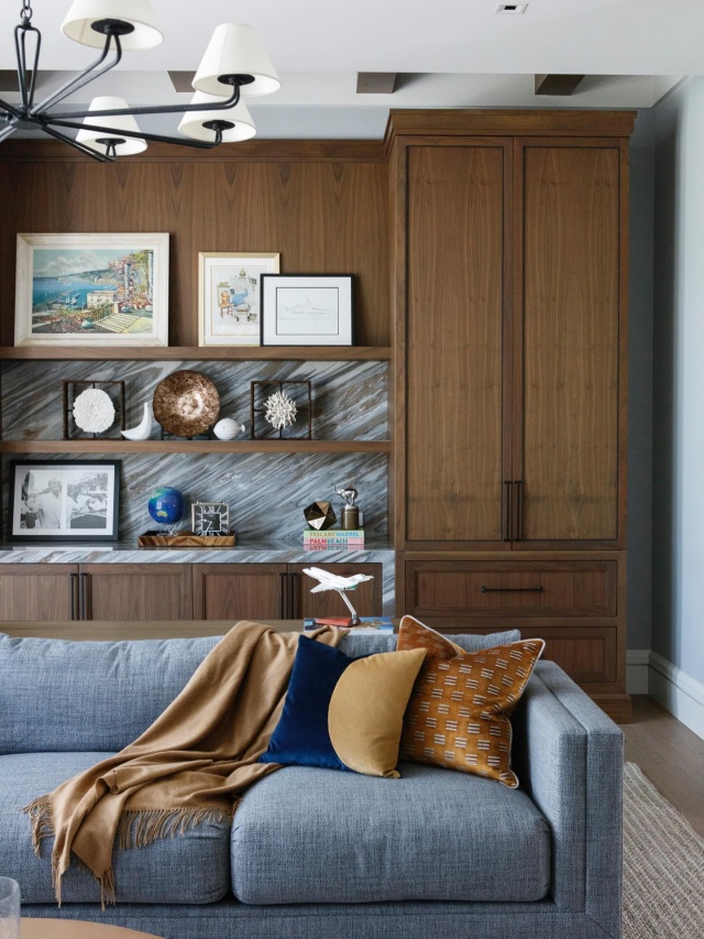 A space designed to be lived in - and shared. Ready for company! #interiordesign #holidays #luxuryhomes #guestsuite #guestroom