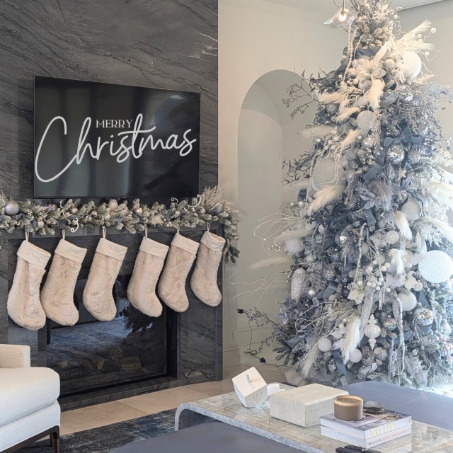 Merry Christmas from all of us at Marc-Michaels Interior Design! We wish you a wonderful holiday filled with joy, love, and peace. 🤍