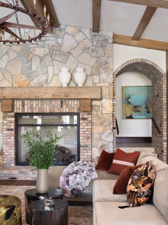 Swipe to see the before: same room, whole new charm #beforeandafter #livingroom #interiordesign #delraybeach #luxuryhomes