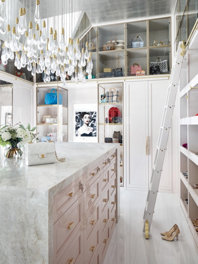 His & Hers, perfectly tailored 👔👛 #interiordesign #closetdesign #walkincloset #luxurycloset #palmbeach