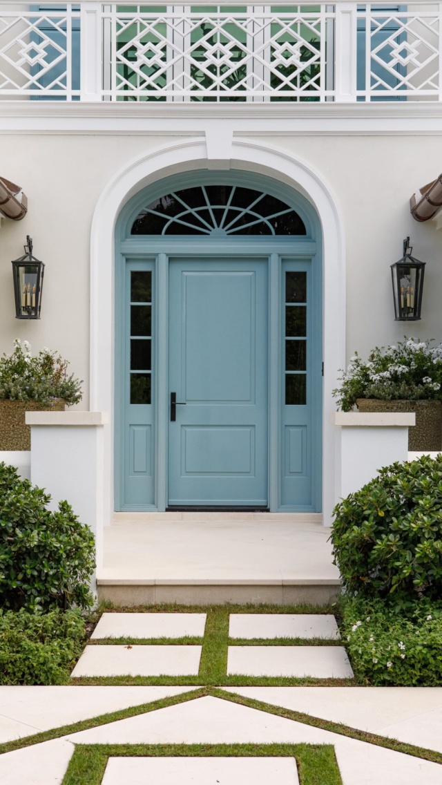 In Palm Beach, true luxury isn’t trend-driven. It’s inherited, refined and deeply intentional. #palmbeach #tradhome #palmbeachhomes #interiordesign #luxuryhomes