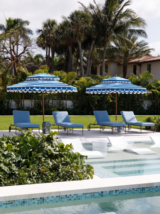 Poolside in Palm Beach – an ode to sunshine and leisure. We design outdoor spaces with the same intention and detail as interiors, making your living space extend far beyond your walls and your opportunities for sun-soaked (or perfectly afternoon-shaded) moments tailored to you.